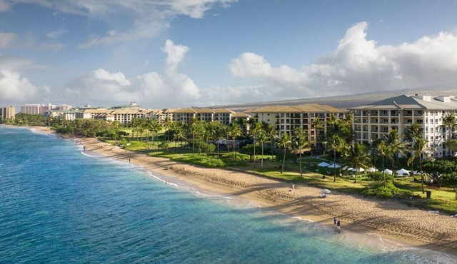 West Maui Getaway with Oceanfront Pools & Tropical Studio Retreat