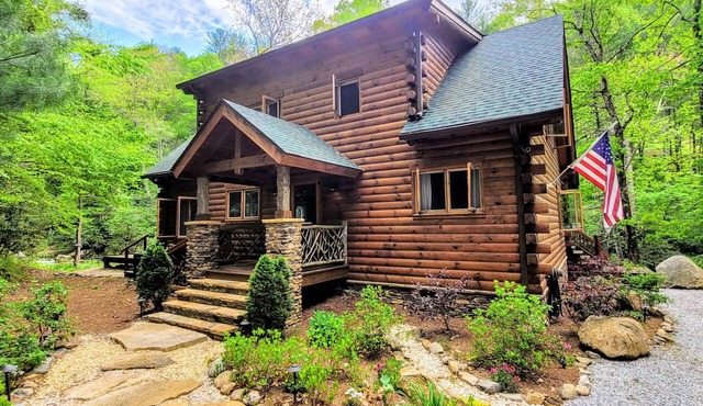 Whitewater Mountain Cabin on the Cullasaja River