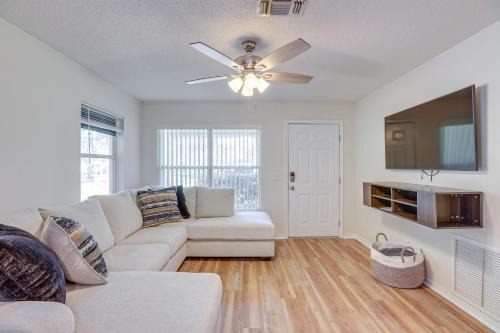 Williston Home w/Yard: 6 Mi to Devil’s Den Spring in Williston