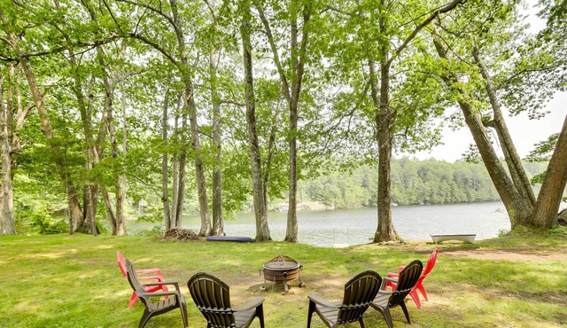 Winthrop Waterfront Vacation Rental w/ Gas Grill! in Winthrop