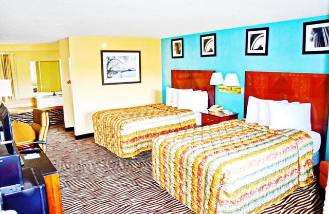Flagship Inn 