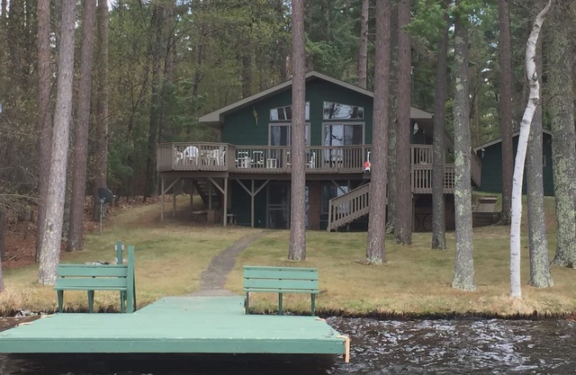 Lovely Open-Concept Home on Catfish Lake w/Guest Cottage in Eagle River