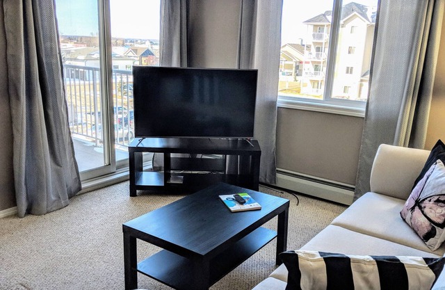 Quiet 2BR2Bath Close to Westview U/G Parking in Stony Plain