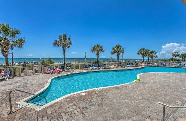 Baywatch Resort 