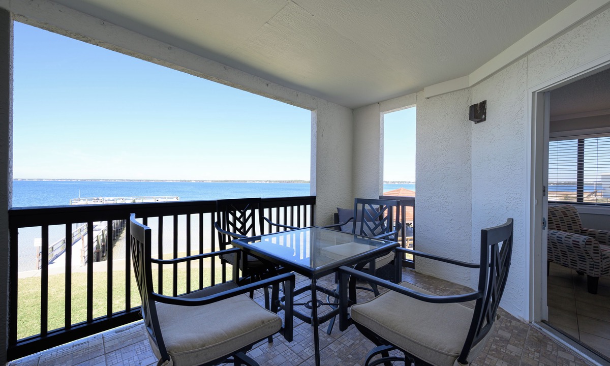 Navarre Beach Condo | Your Sound Side Sanctuary Awaits in Palms 1-206