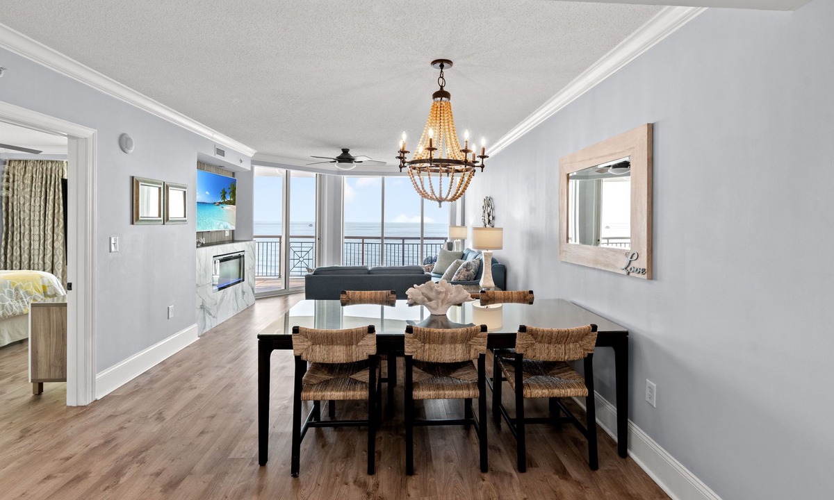 Ocean Drive Condo | Mar Vista 1008 Direct Oceanfront in/outdoor pool