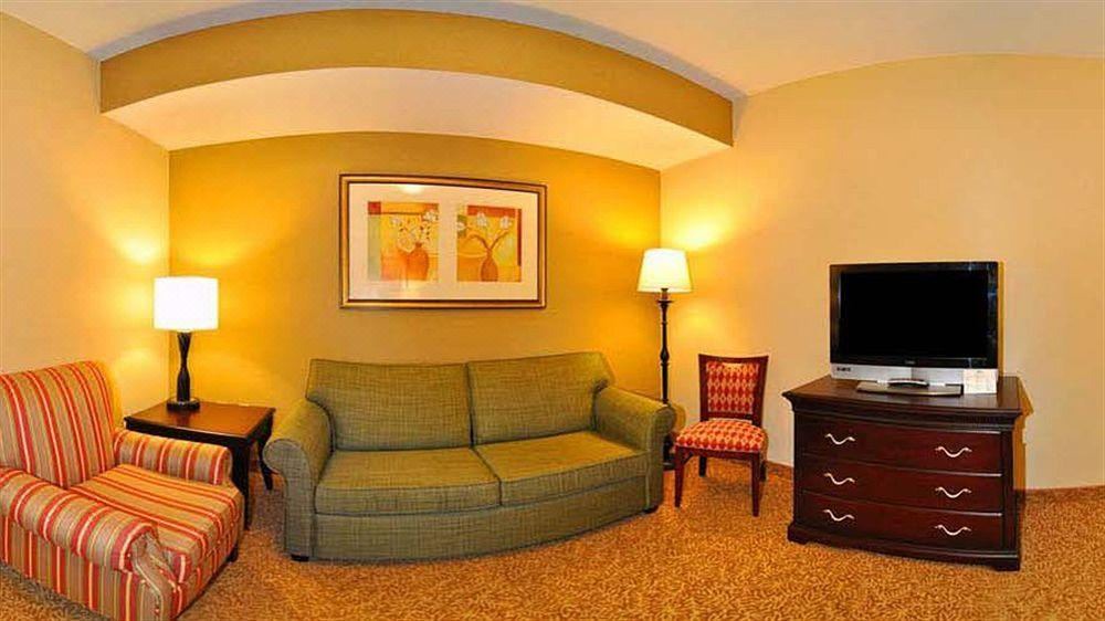 Photo of Livingroom in Northwest Pensacola