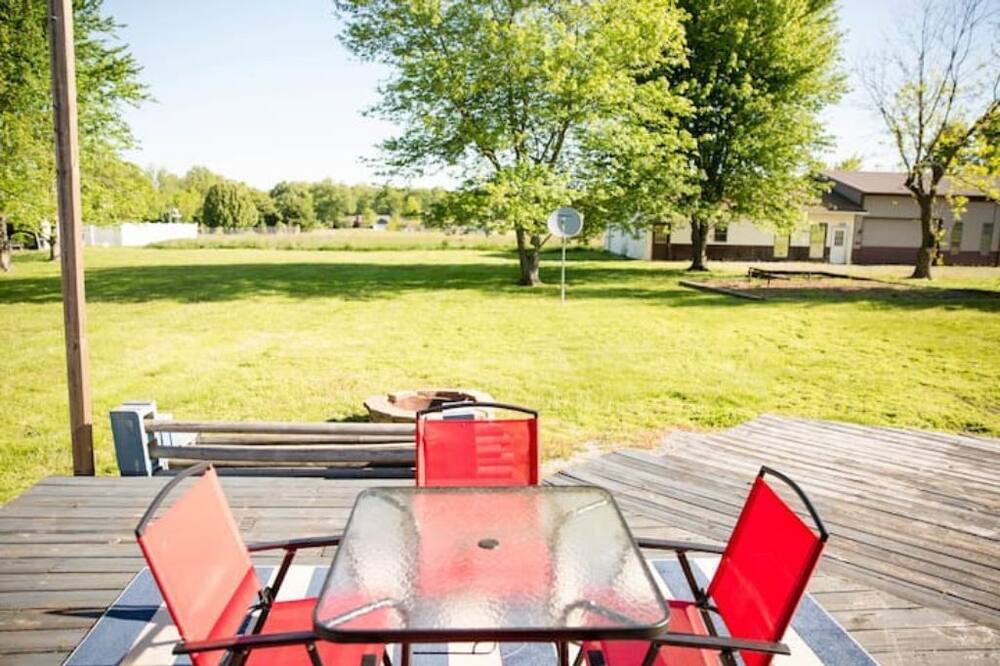 Photo of Outdoor in Benton