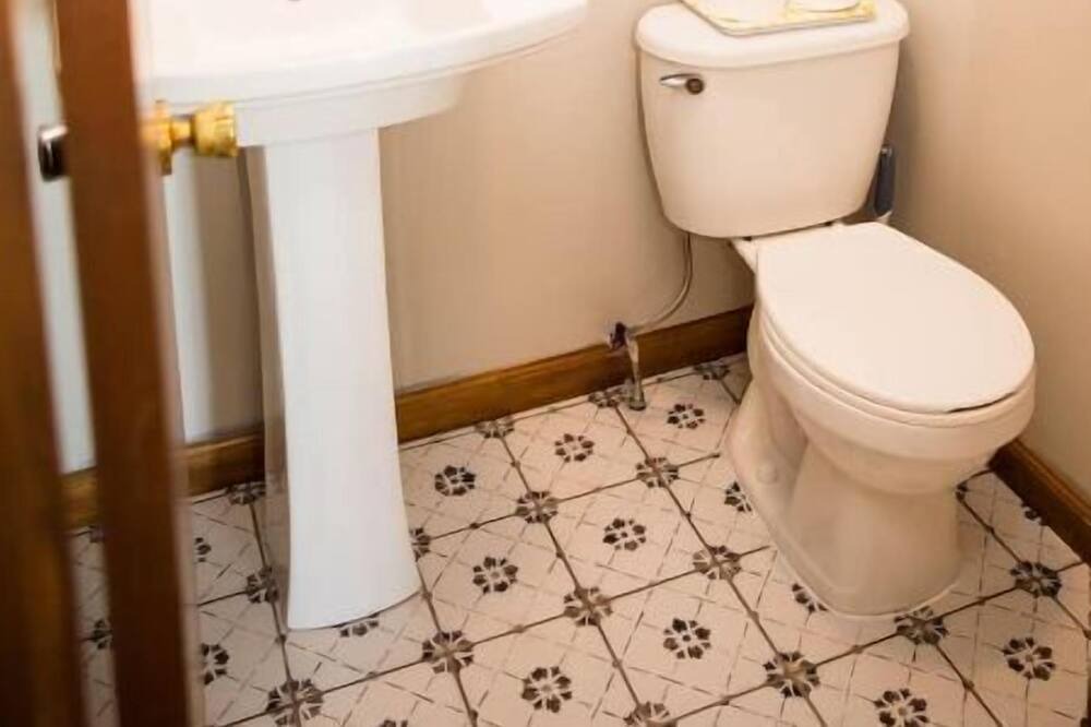 Photo of Bathroom in Benton