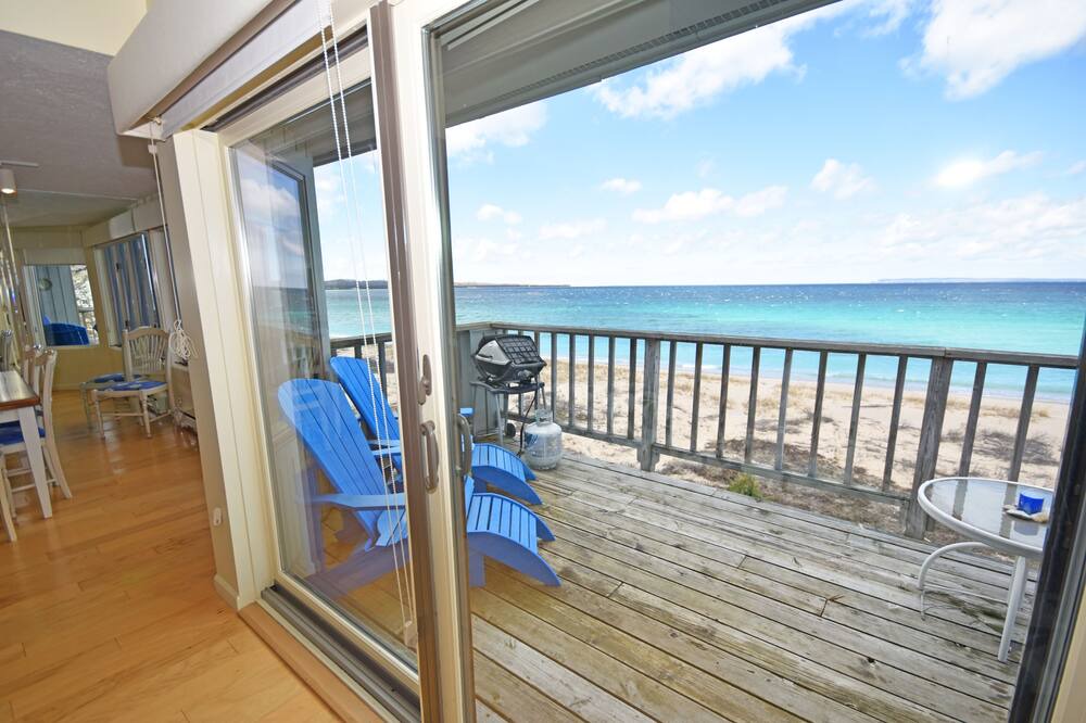 Photo of Patio Balcony in Glen Arbor