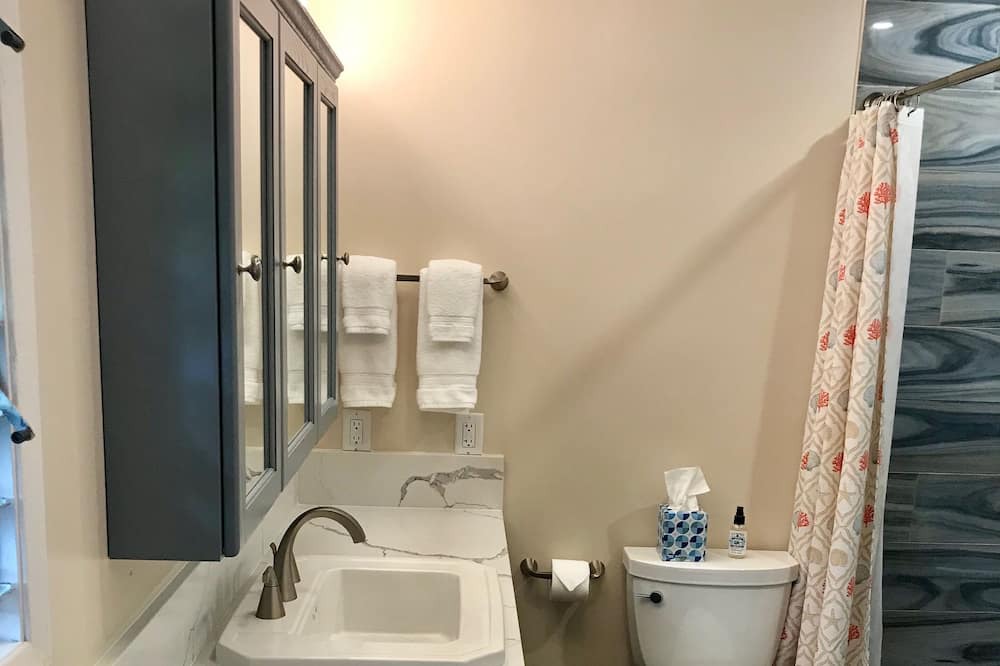 Photo of Bathroom in Kaanapali