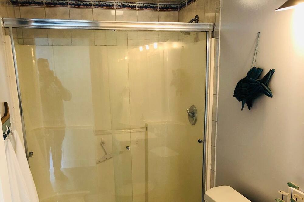 Photo of Bathroom in Shelbyville