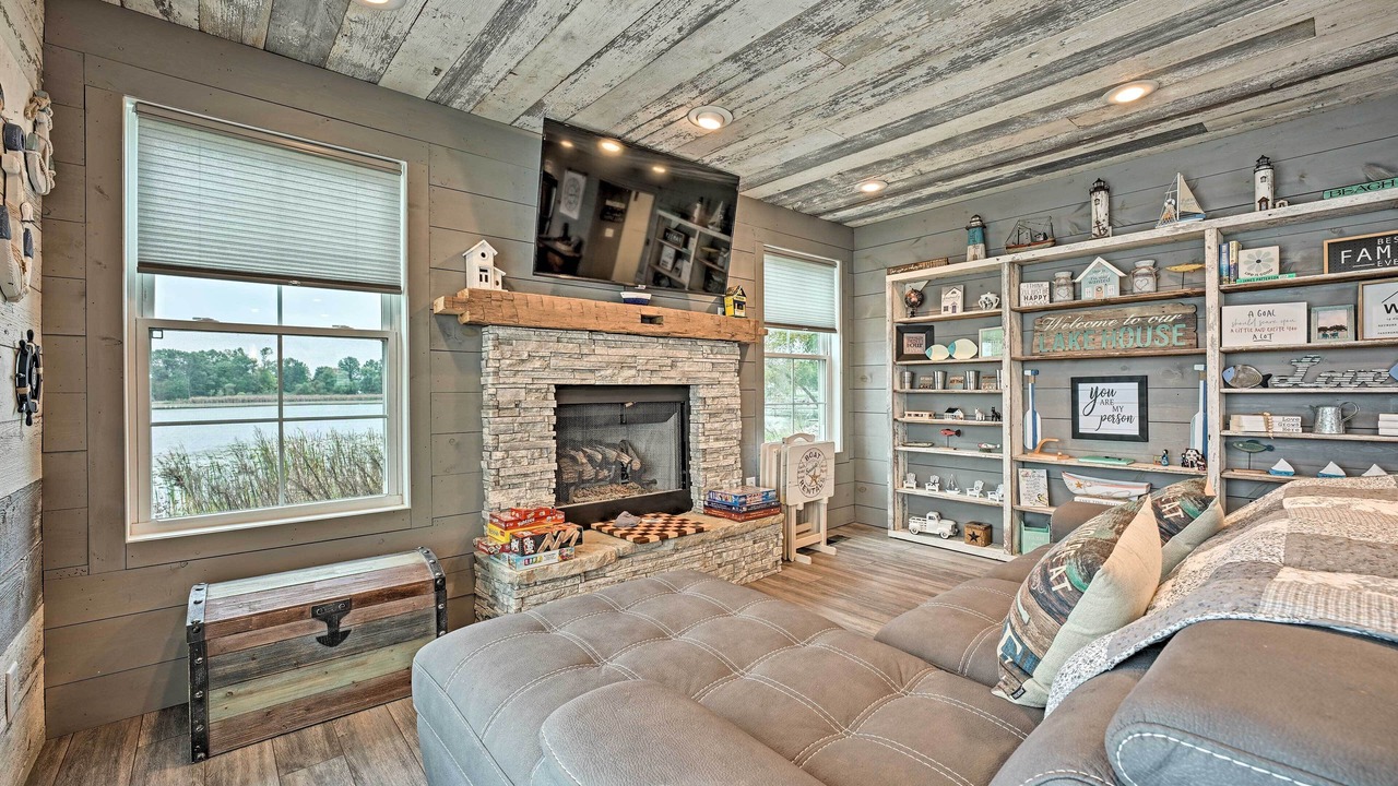 Photo of Livingroom in Shipshewana