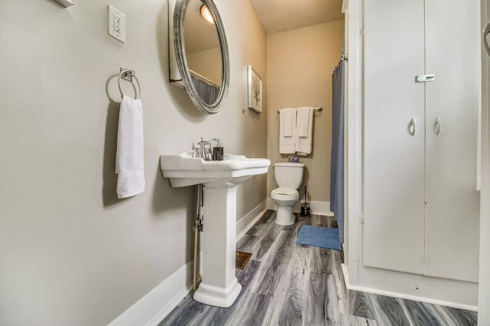 Photo of Bathroom in East Hill