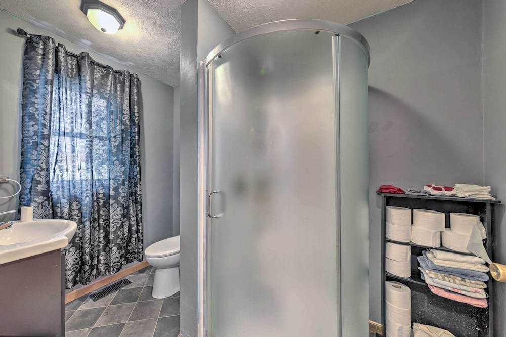 Photo of Bathroom in Benton