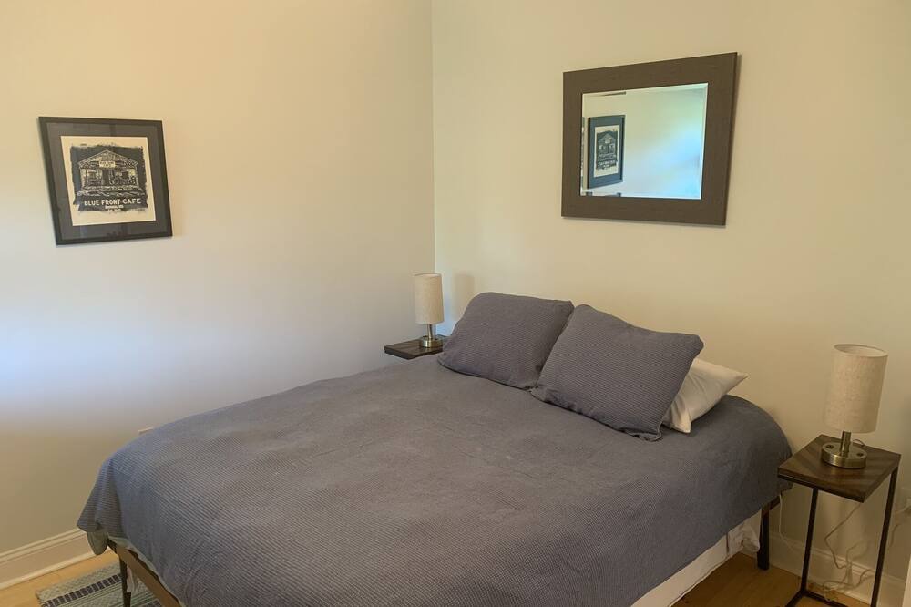 Photo of Bedroom in Lexington