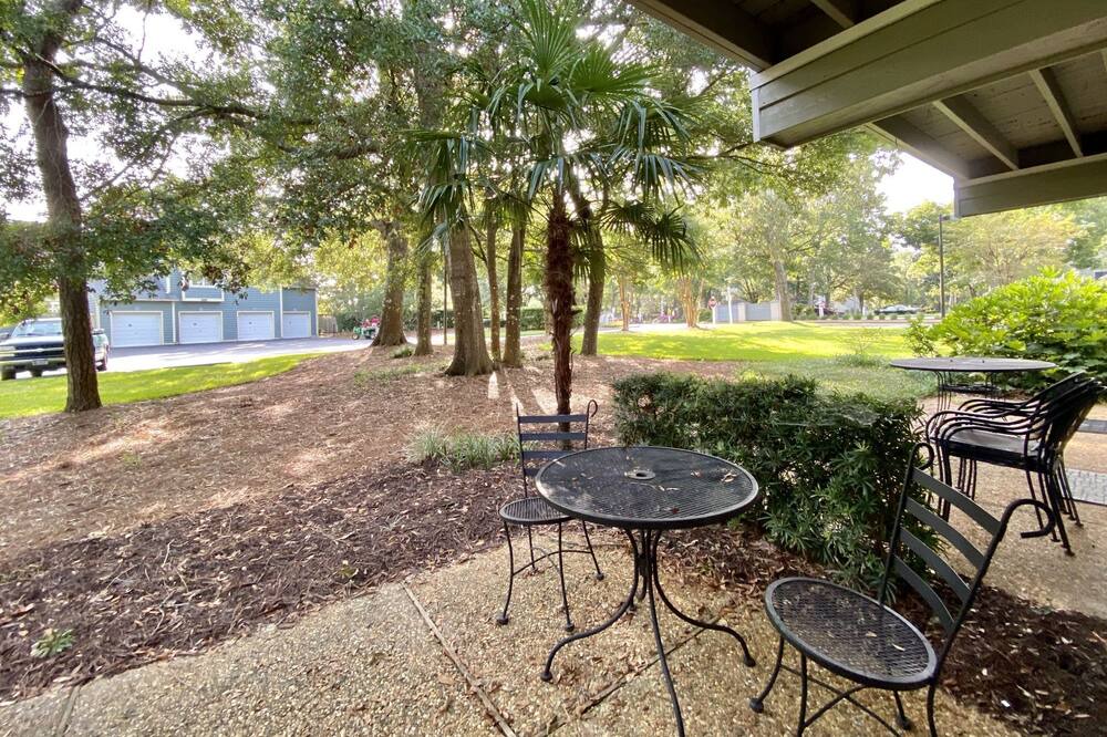 Photo of Outdoor in Arcadian Shores