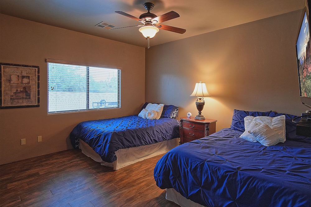 Photo of Bedroom in Cave Creek