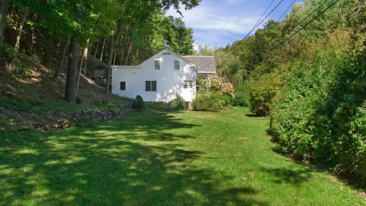 Photo of Outdoor in Lake Hill