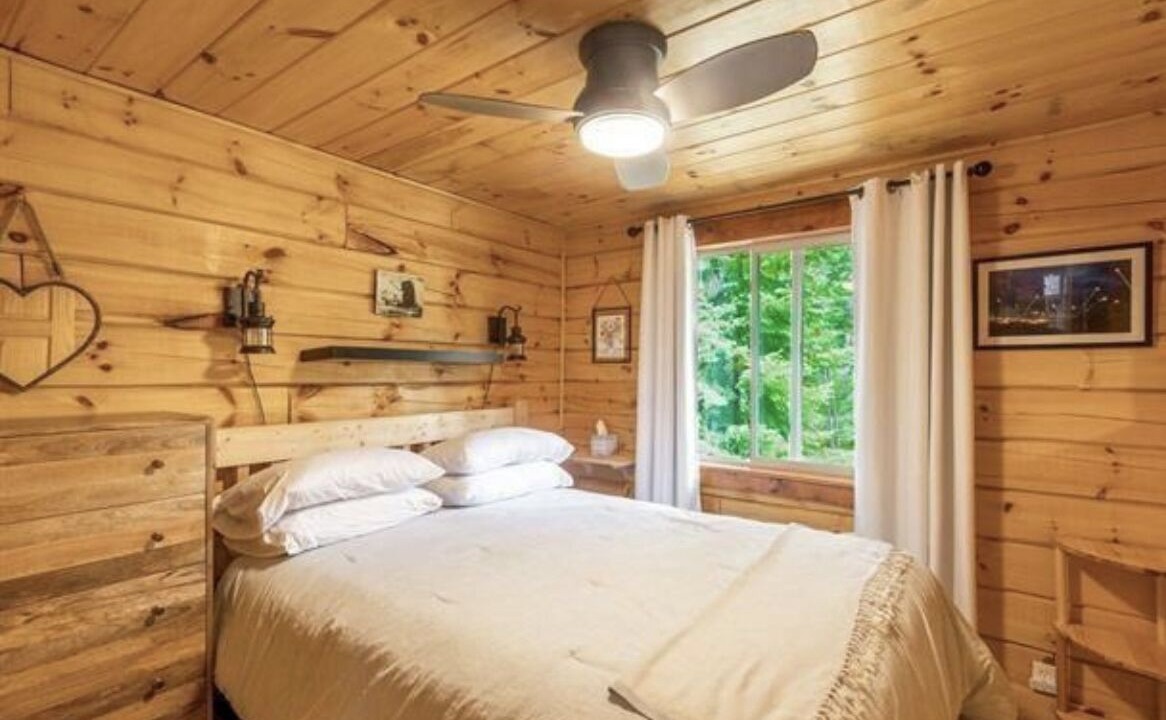 Photo of Bedroom in Iron River