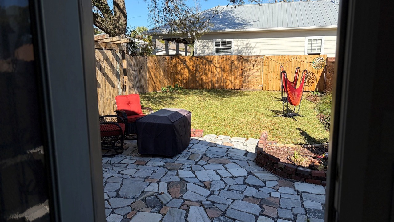 Photo of Outdoor in Old East Hill