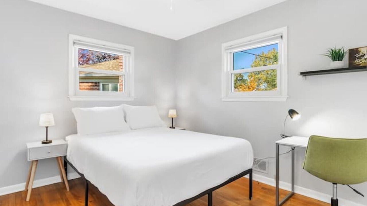 Photo of Bedroom in Madison Heights