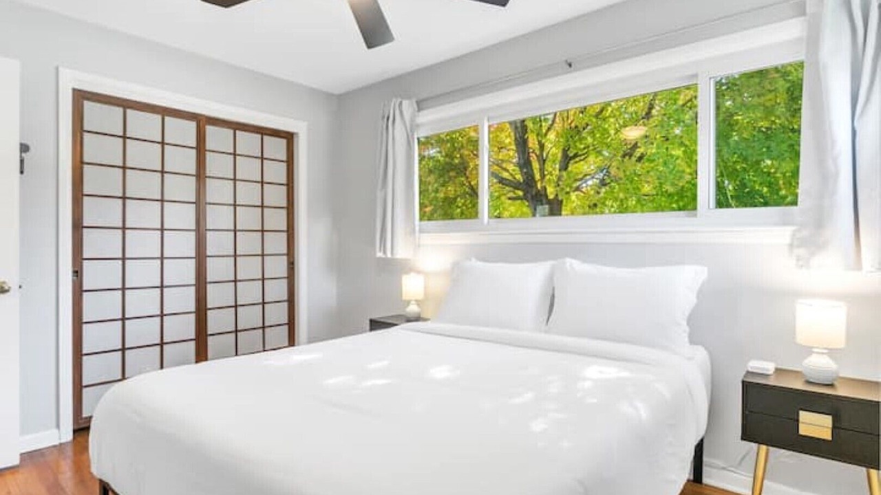 Photo of Bedroom in Madison Heights