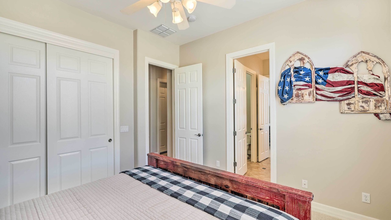 Photo of Bedroom in Black Mountain Shadows