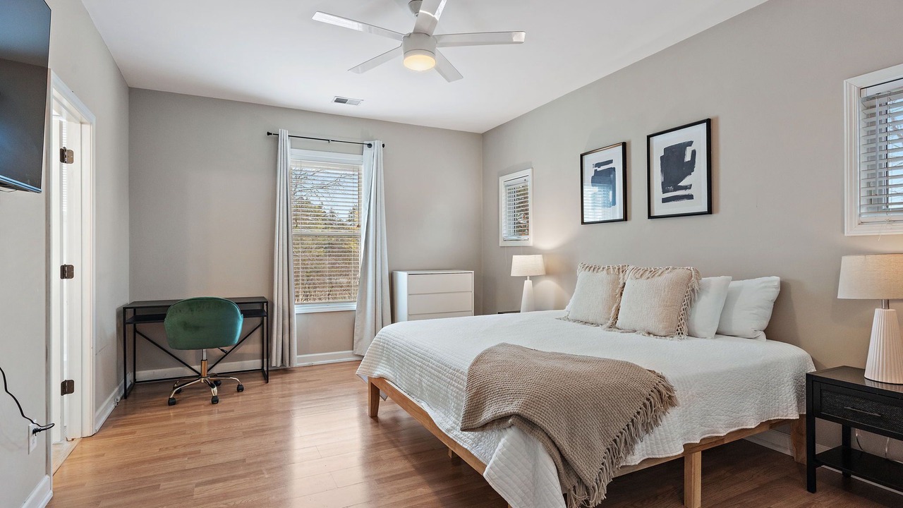Photo of Bedroom in Hendersonville