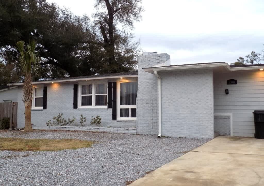 Photo of Outdoor in South Pensacola