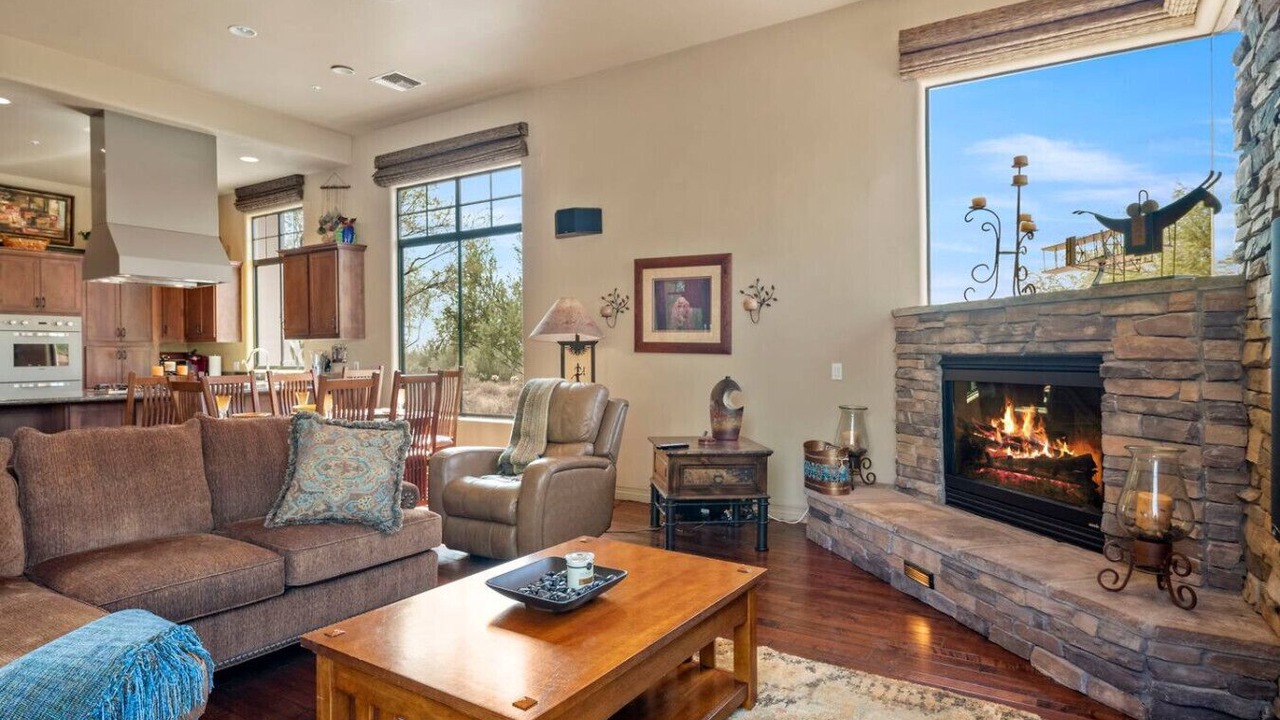 Photo of Livingroom in Canyon Ridge Estates