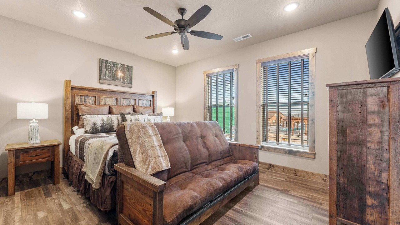 Photo of Bedroom in Kimberling City