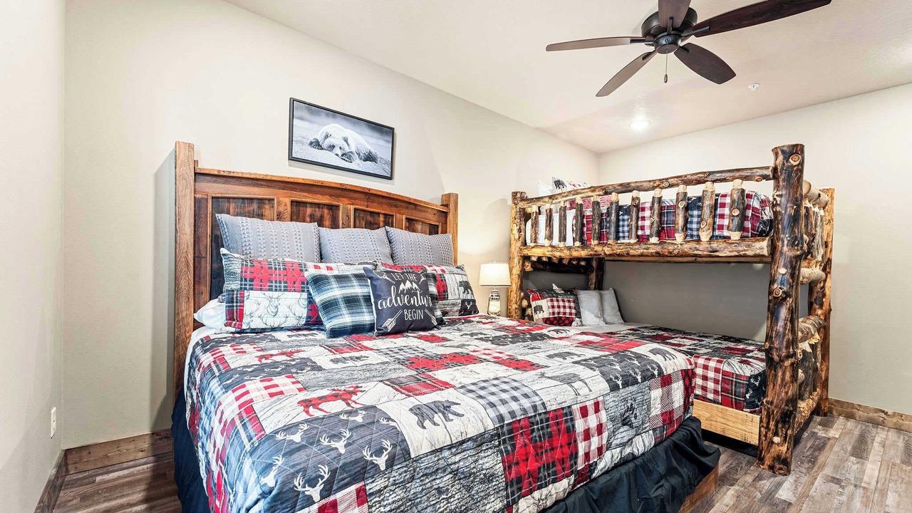 Photo of Bedroom in Kimberling City