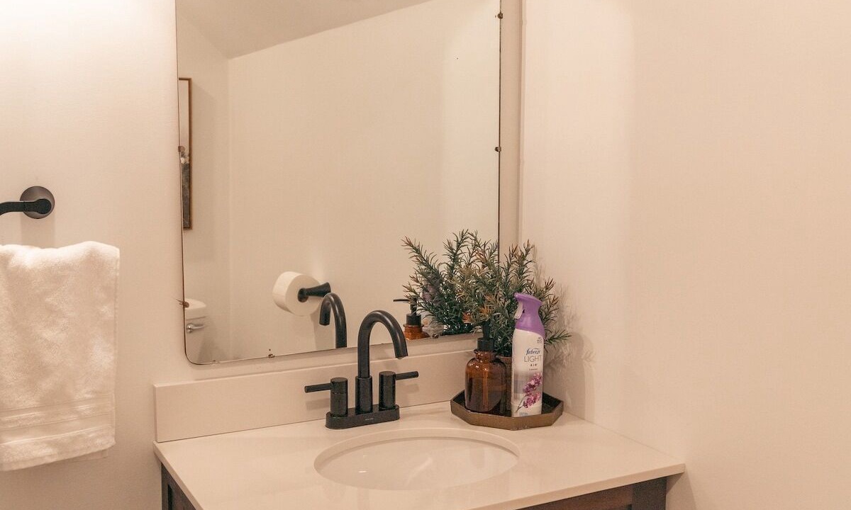 Photo of Bathroom in Mohawk
