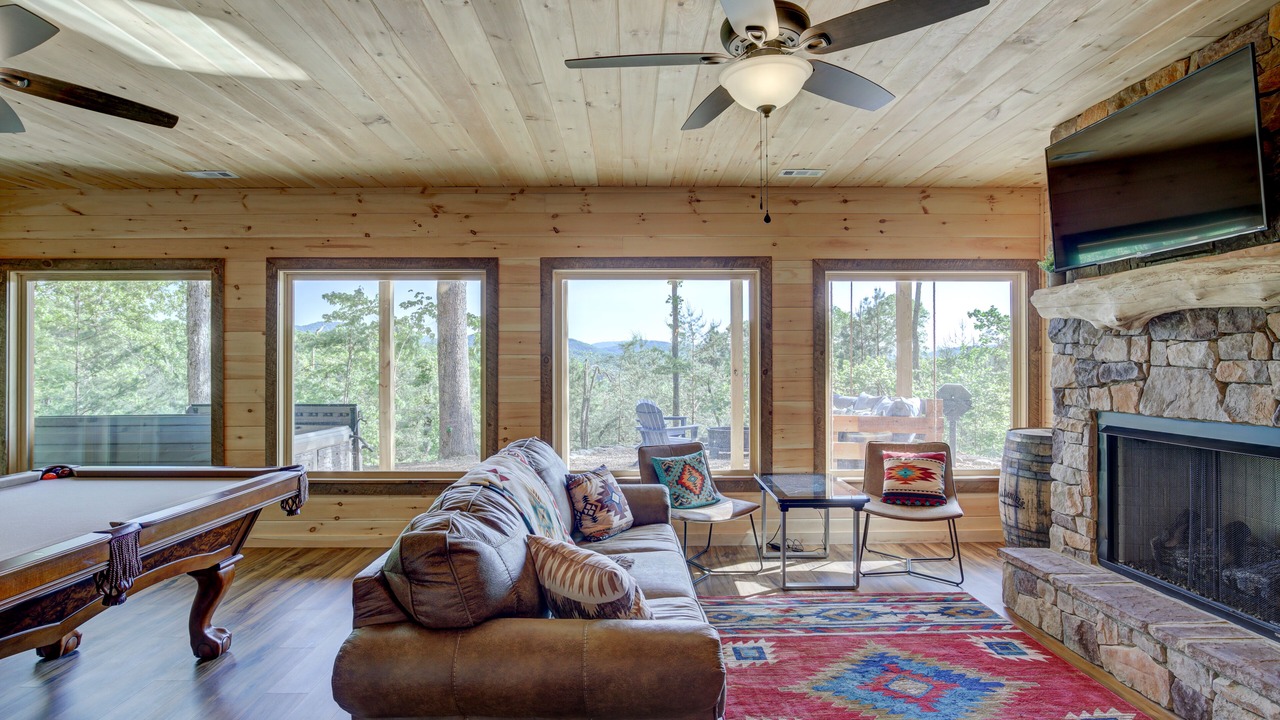 Photo of Livingroom in Morganton