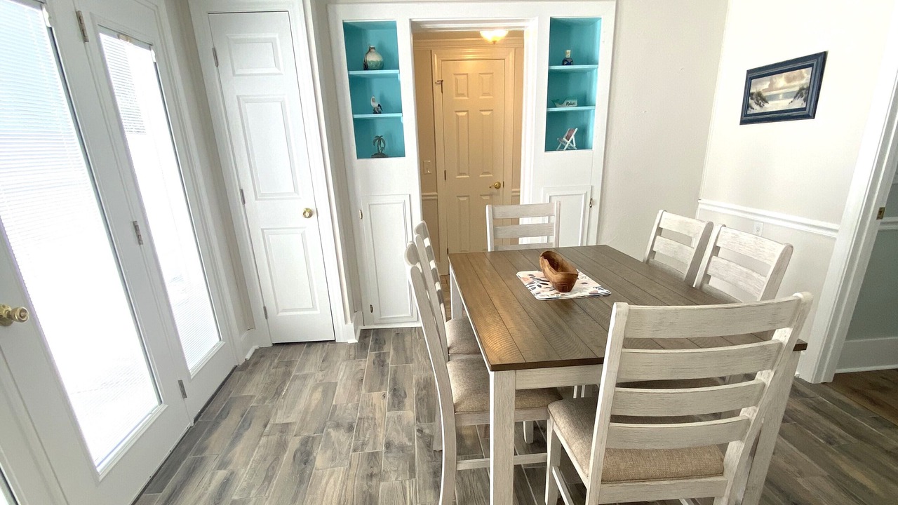Photo of Bedroom in Cherry Grove Beach