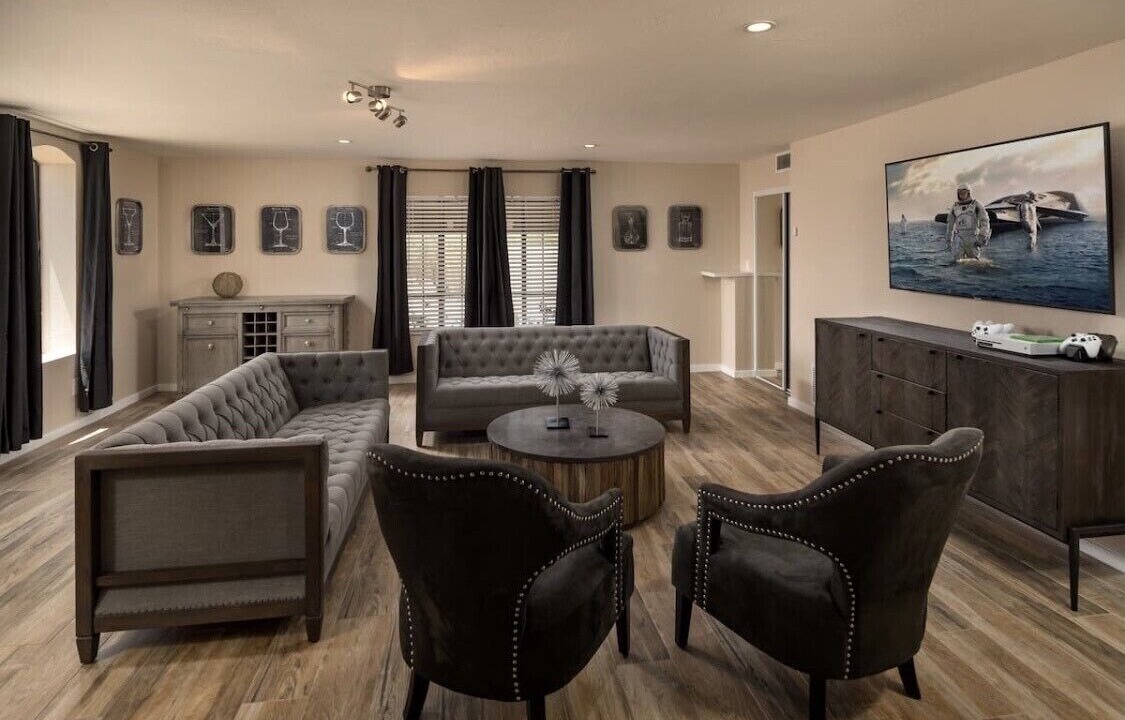 Photo of Bedroom in Sundown Manor