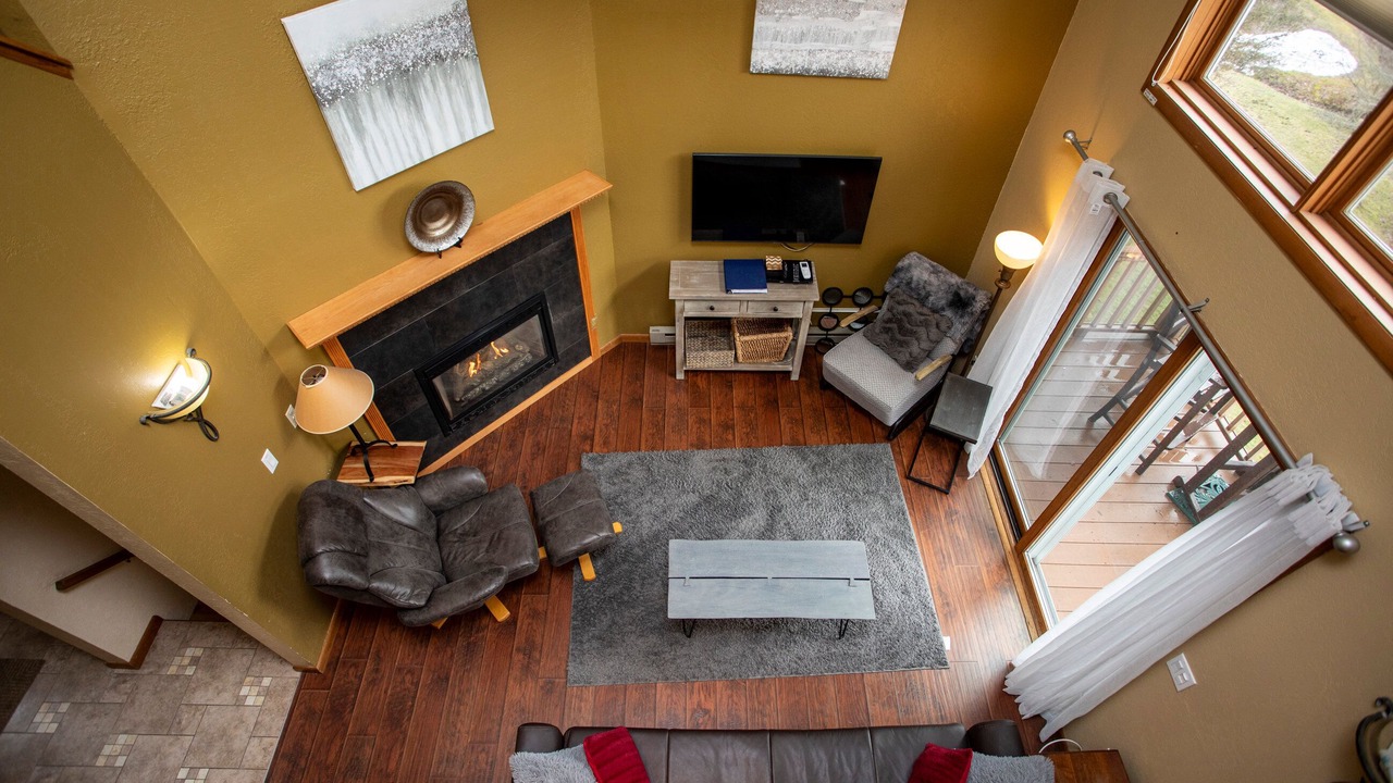 Photo of Livingroom in Ellicottville