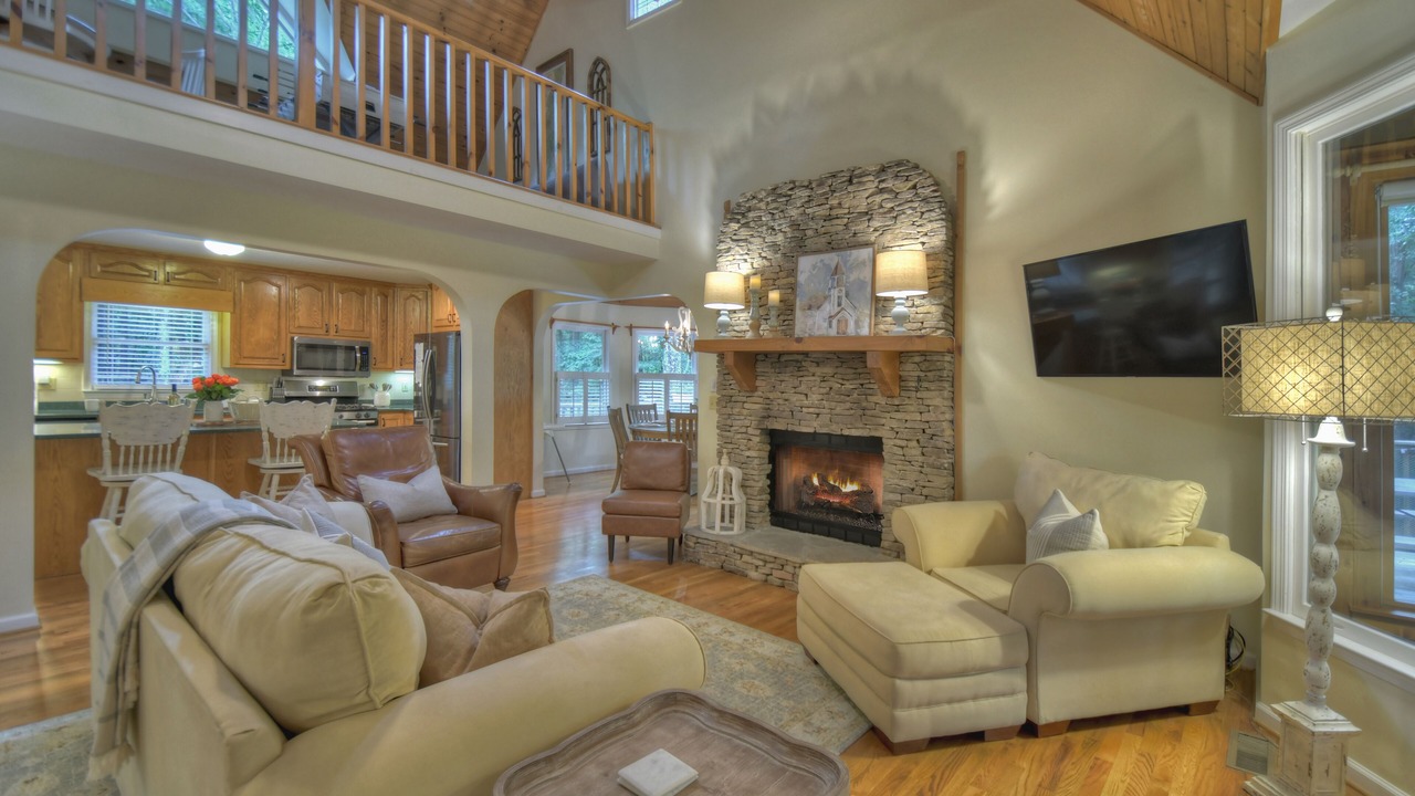 Photo of Livingroom in Walnut Mountain