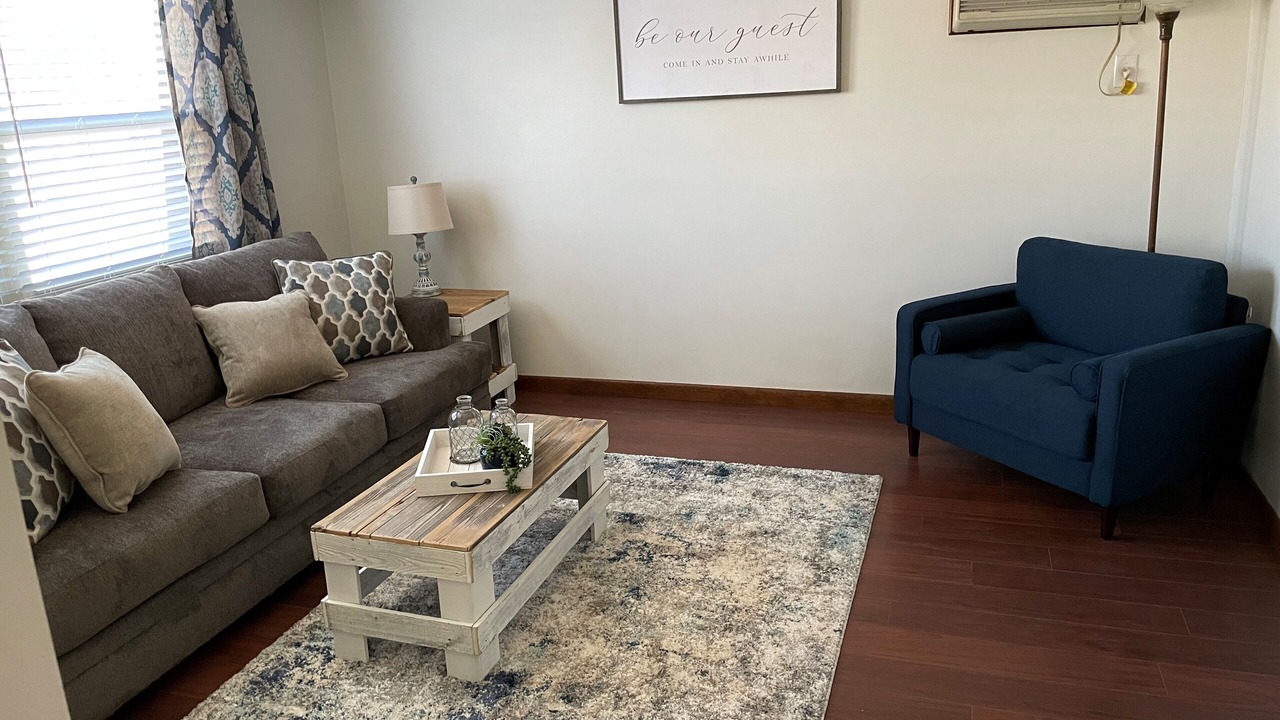 Photo of Livingroom in North Tonawanda