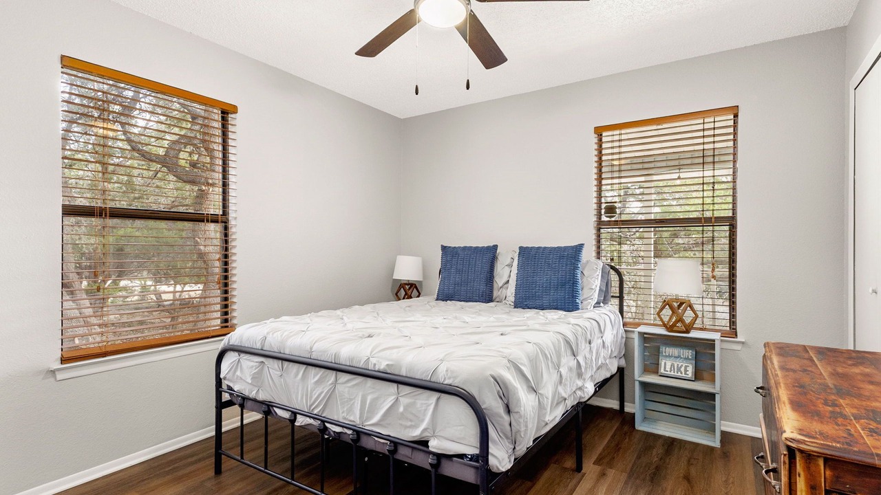 Photo of Bedroom in Canyon Lake
