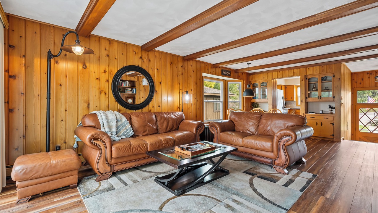 Photo of Livingroom in Kendall