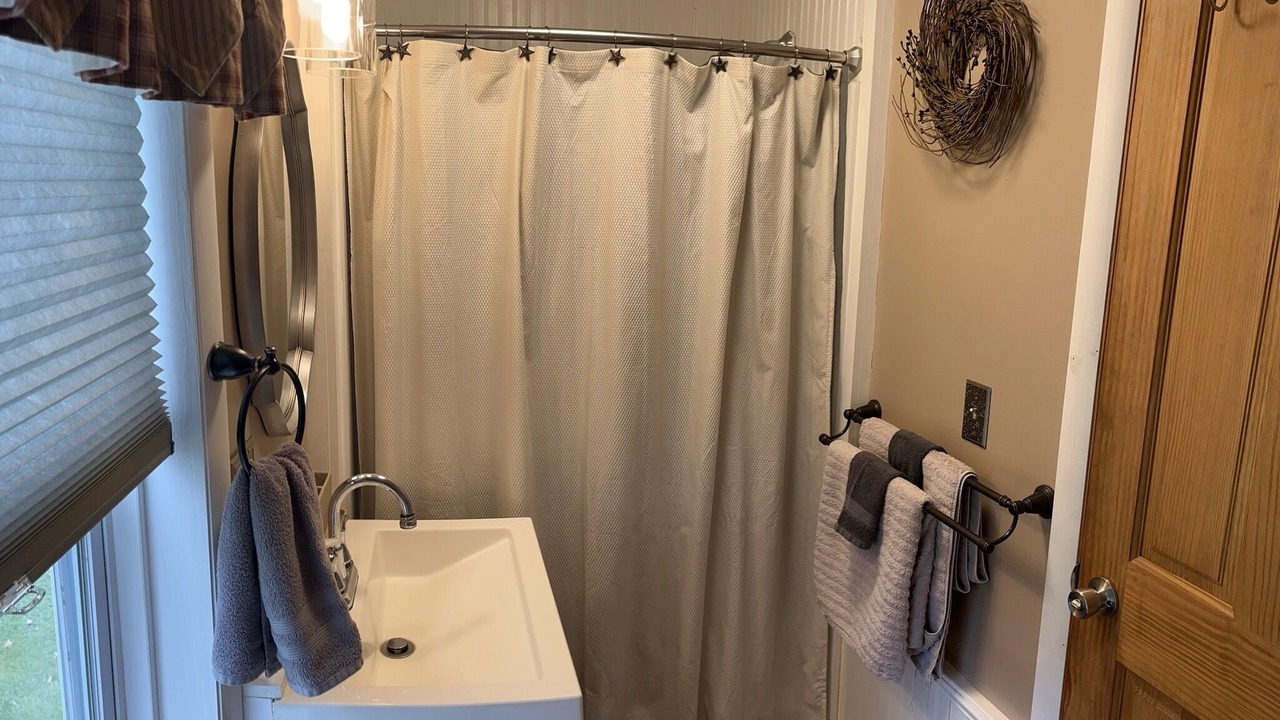Photo of Bathroom in Swain