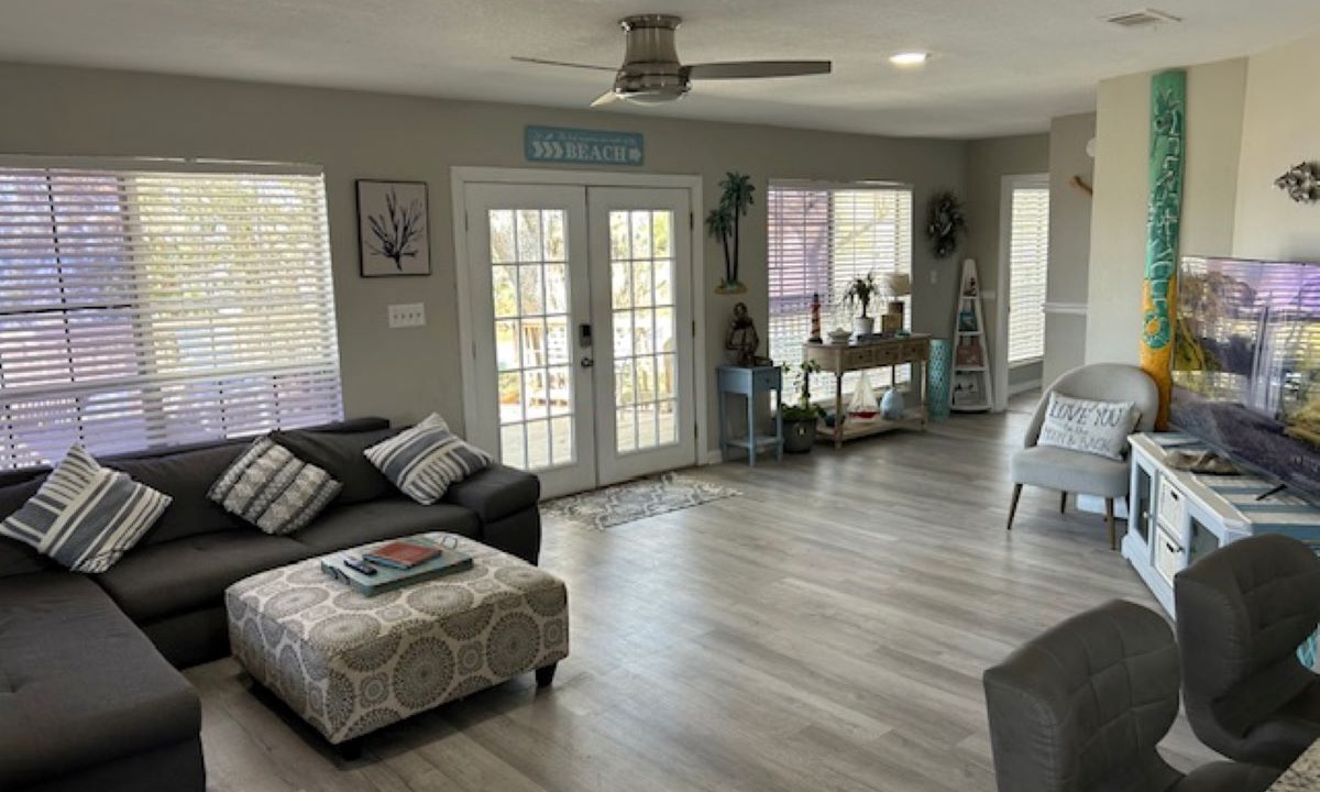 Photo of Livingroom in Florida Panhandle