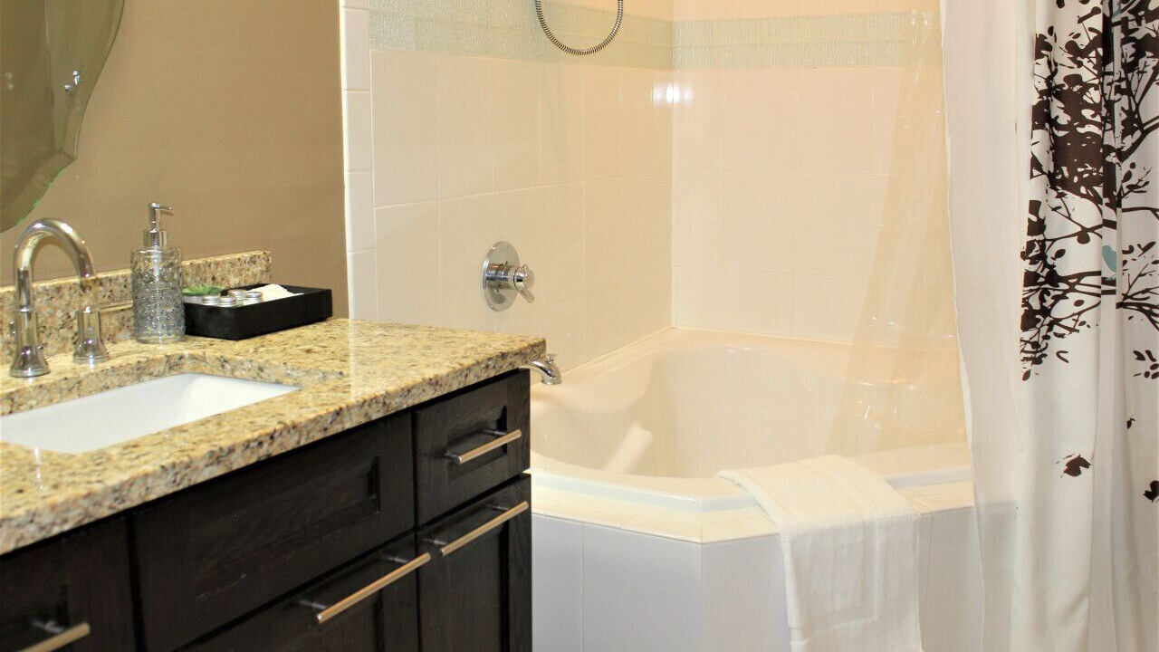 Photo of Bathroom in Vine