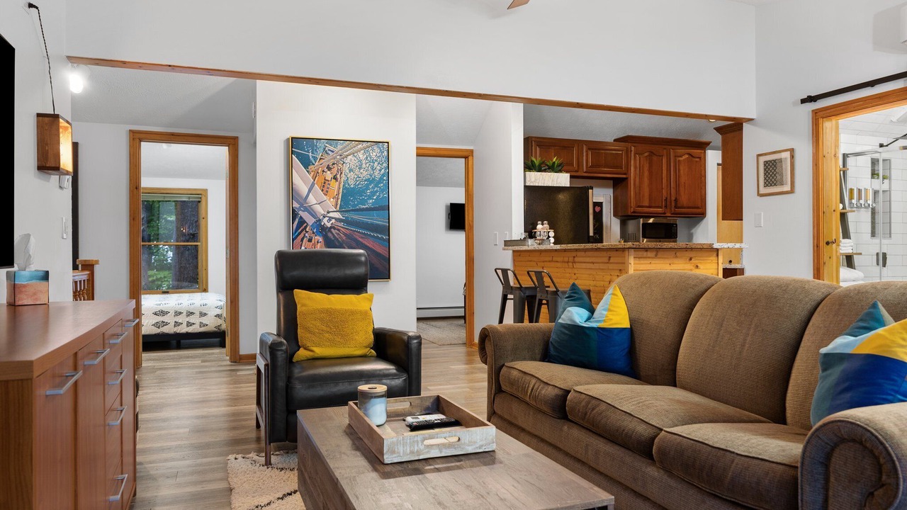 Photo of Livingroom in Suttons Bay