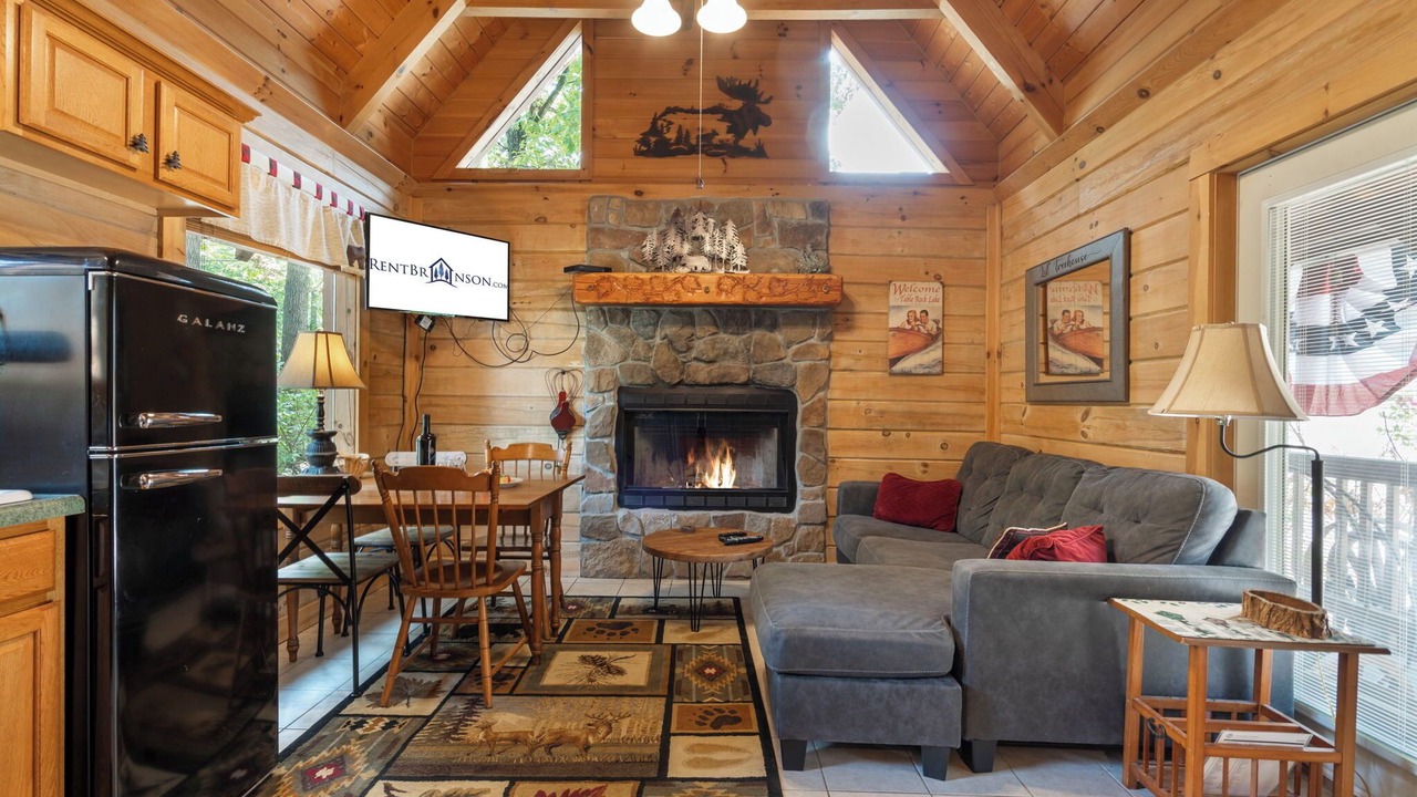 Photo of Livingroom in Branson Cedars