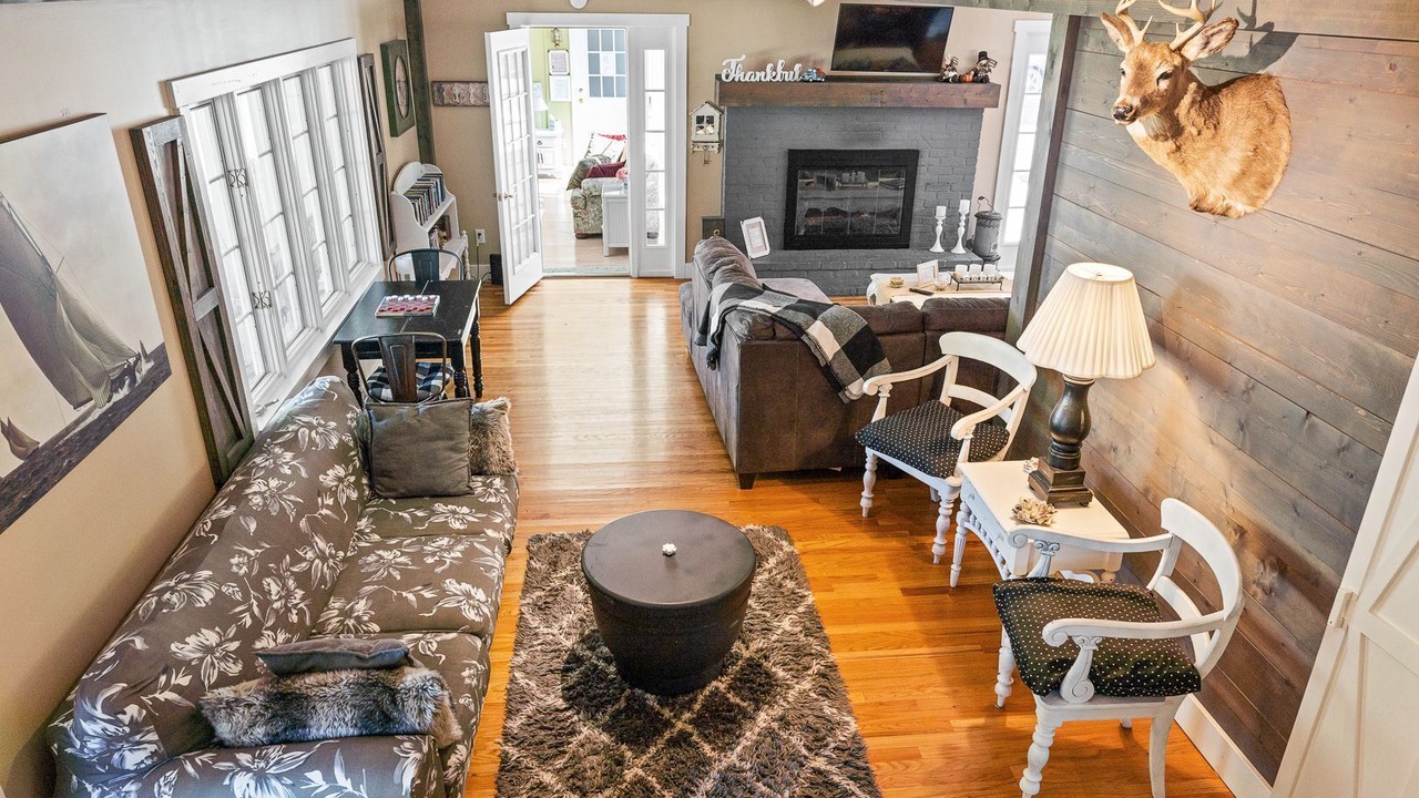 Photo of Livingroom in Saugatuck