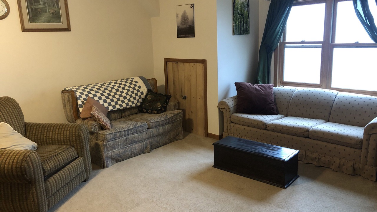 Photo of Livingroom in Deerton