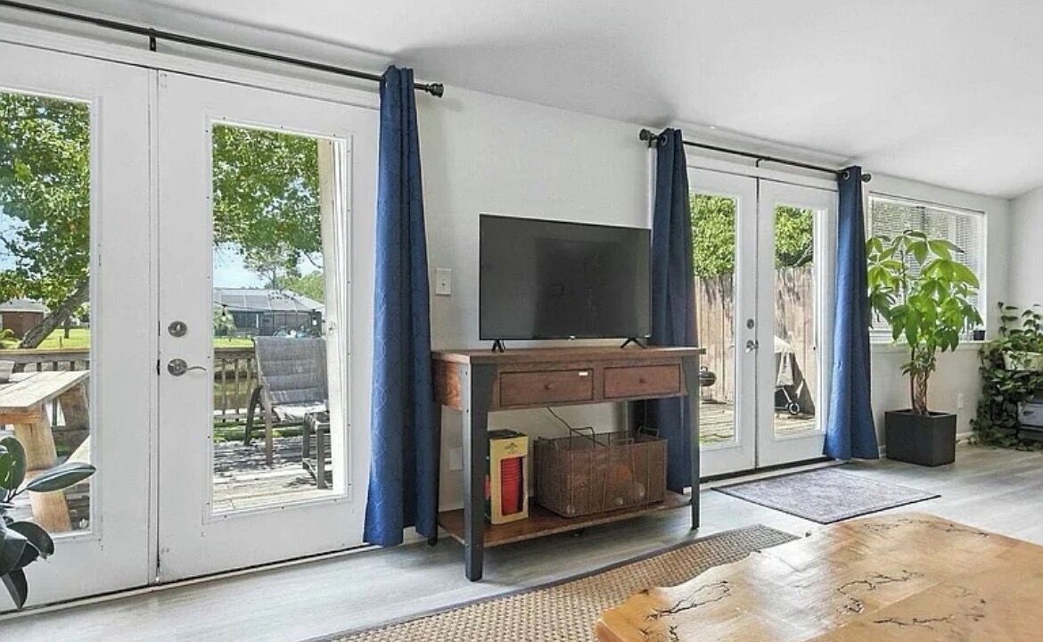 Photo of Livingroom in Florida Panhandle